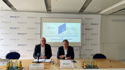 Wolfgang Schubert-Raab und Andreas Demharter bei der Pressemitteilung